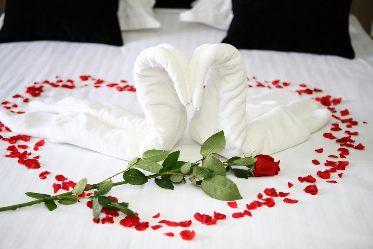 Meliss Events Hotel Craiova Kültér fotó