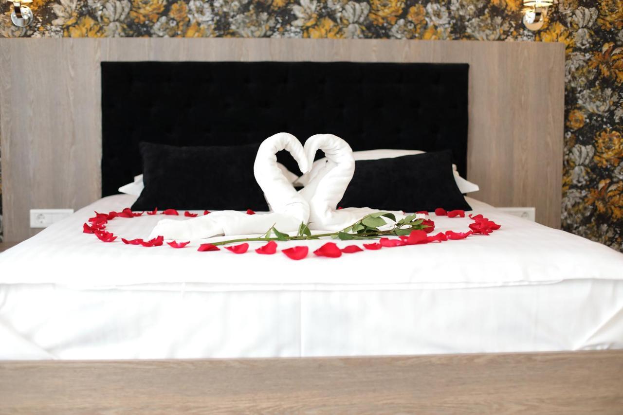 Meliss Events Hotel Craiova Kültér fotó