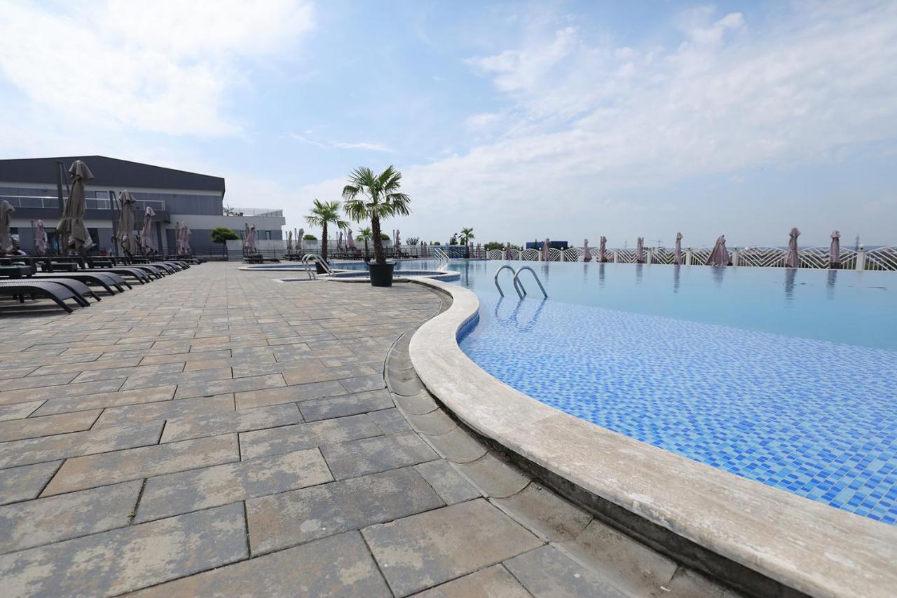 Meliss Events Hotel Craiova Kültér fotó