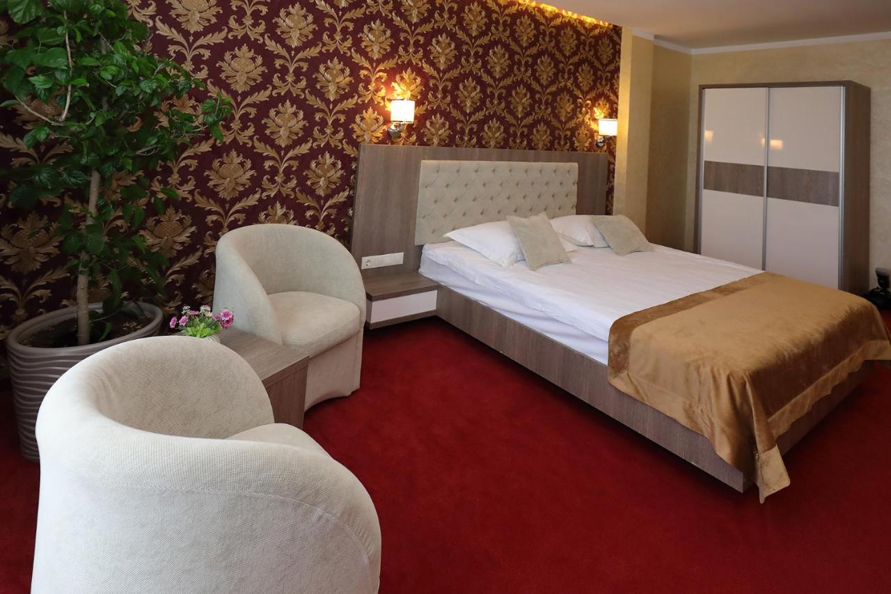 Meliss Events Hotel Craiova Kültér fotó