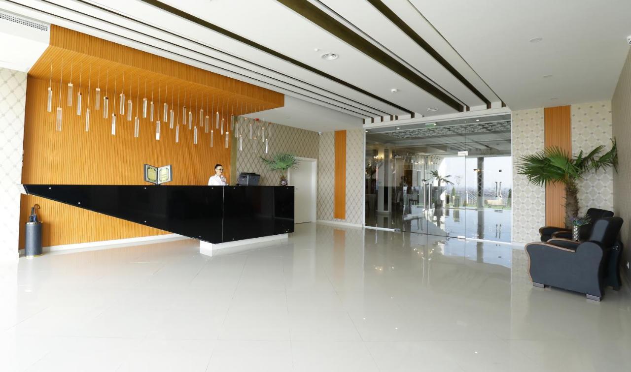 Meliss Events Hotel Craiova Kültér fotó
