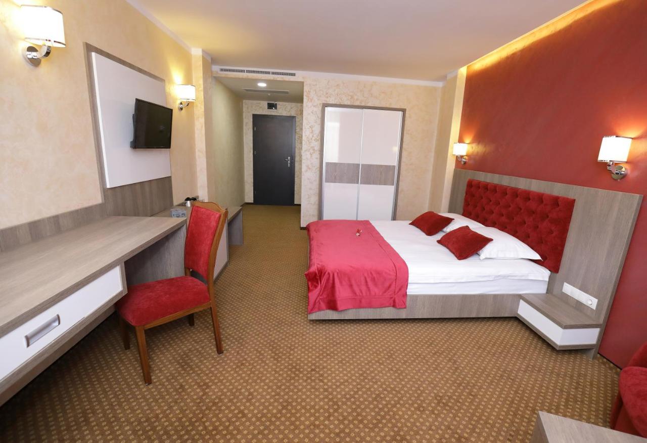 Meliss Events Hotel Craiova Kültér fotó