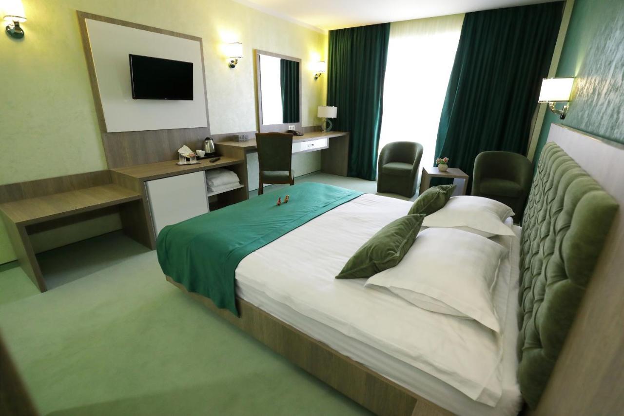 Meliss Events Hotel Craiova Kültér fotó