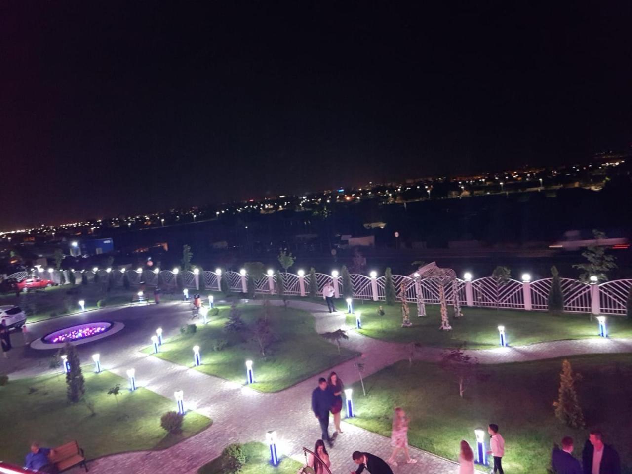 Meliss Events Hotel Craiova Kültér fotó